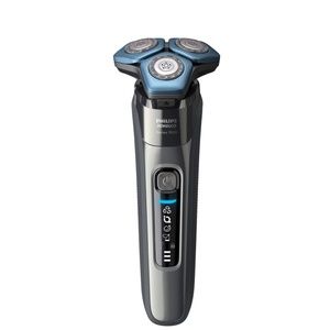 Philips Norelco Shaver 7100 NIB
